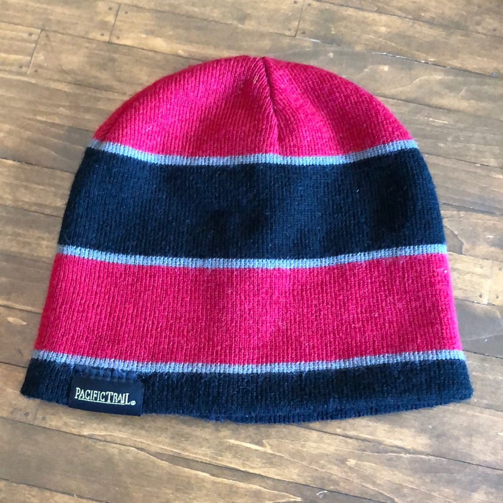 Pacific trail reversible beanie